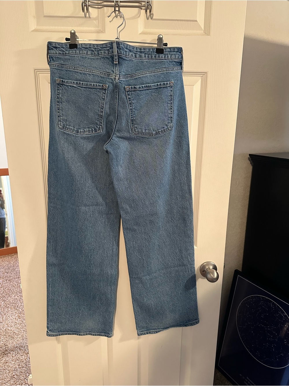 Old Navy Mid Rise Wide Leg Jeans in Light Blue Denim - Picture 2 of 3